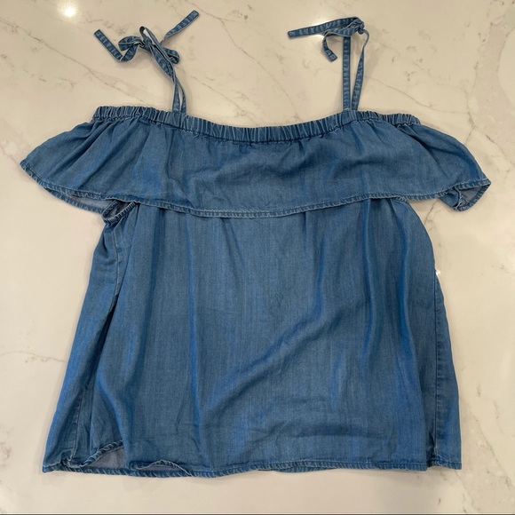 🎉HOST PICK🎉 Lucky Brand Jean top w/buttons - Picture 15 of 16